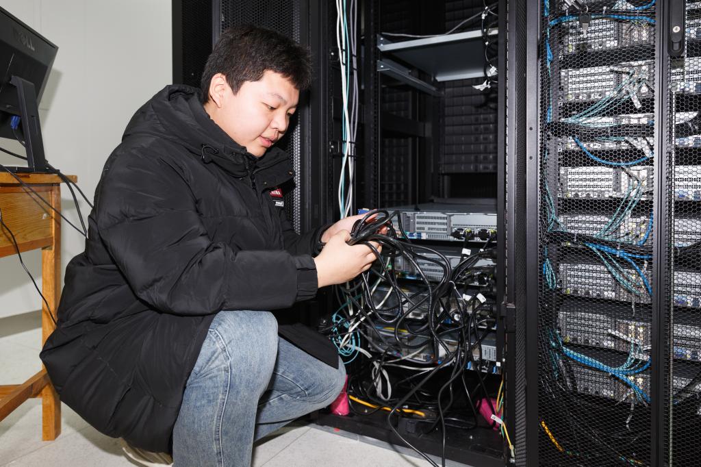 匠心织梦,云端翱翔--记山东水利技师学院优秀学子房召露